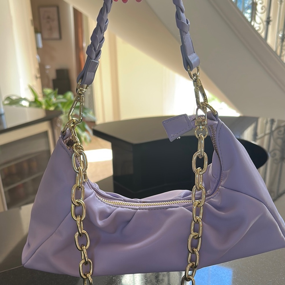 Lavender Chain Shoulder Bag